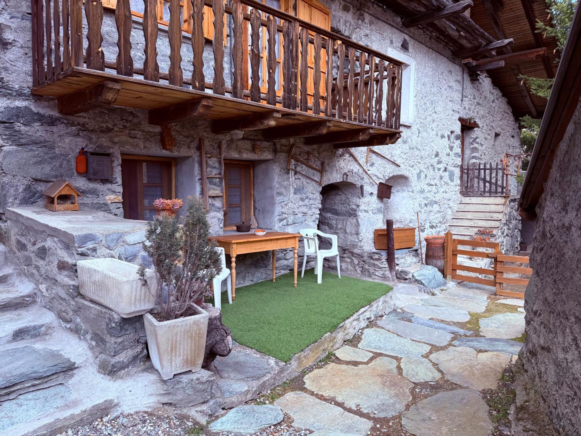Casa Vacanze Nora Chamois Εξωτερικό φωτογραφία